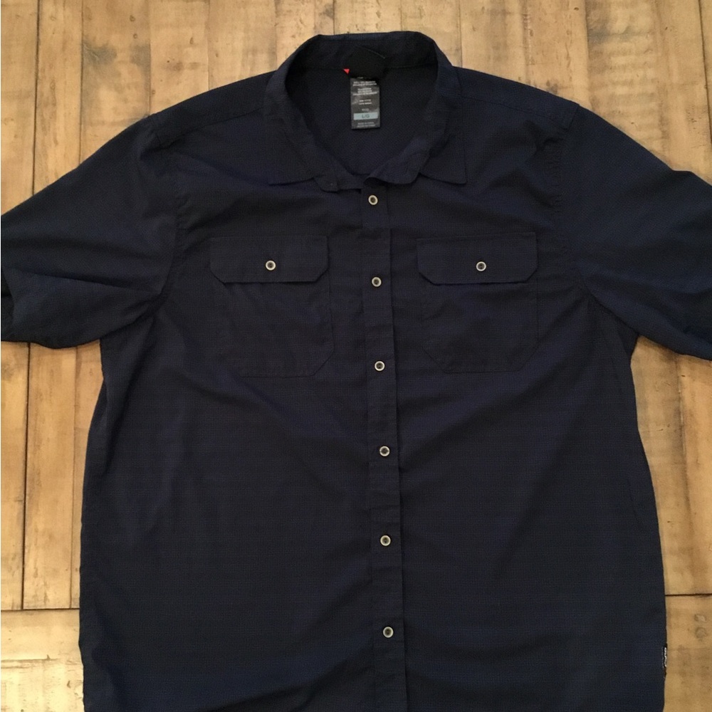 Gerry Men's Short-Sleeve Button-Down Shirt in Navy